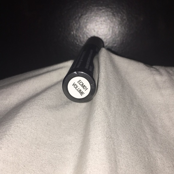 COPY - Nicka K New York paraben-free mascara. Vol… - Picture 4 of 7